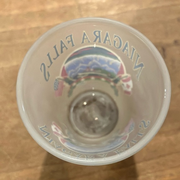 Collectible Niagara Falls boat Ontario Canada / USA Shot Glass - Picture 4 of 6